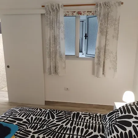 Apartment Vista Puerto 1 Pers No Balcon *